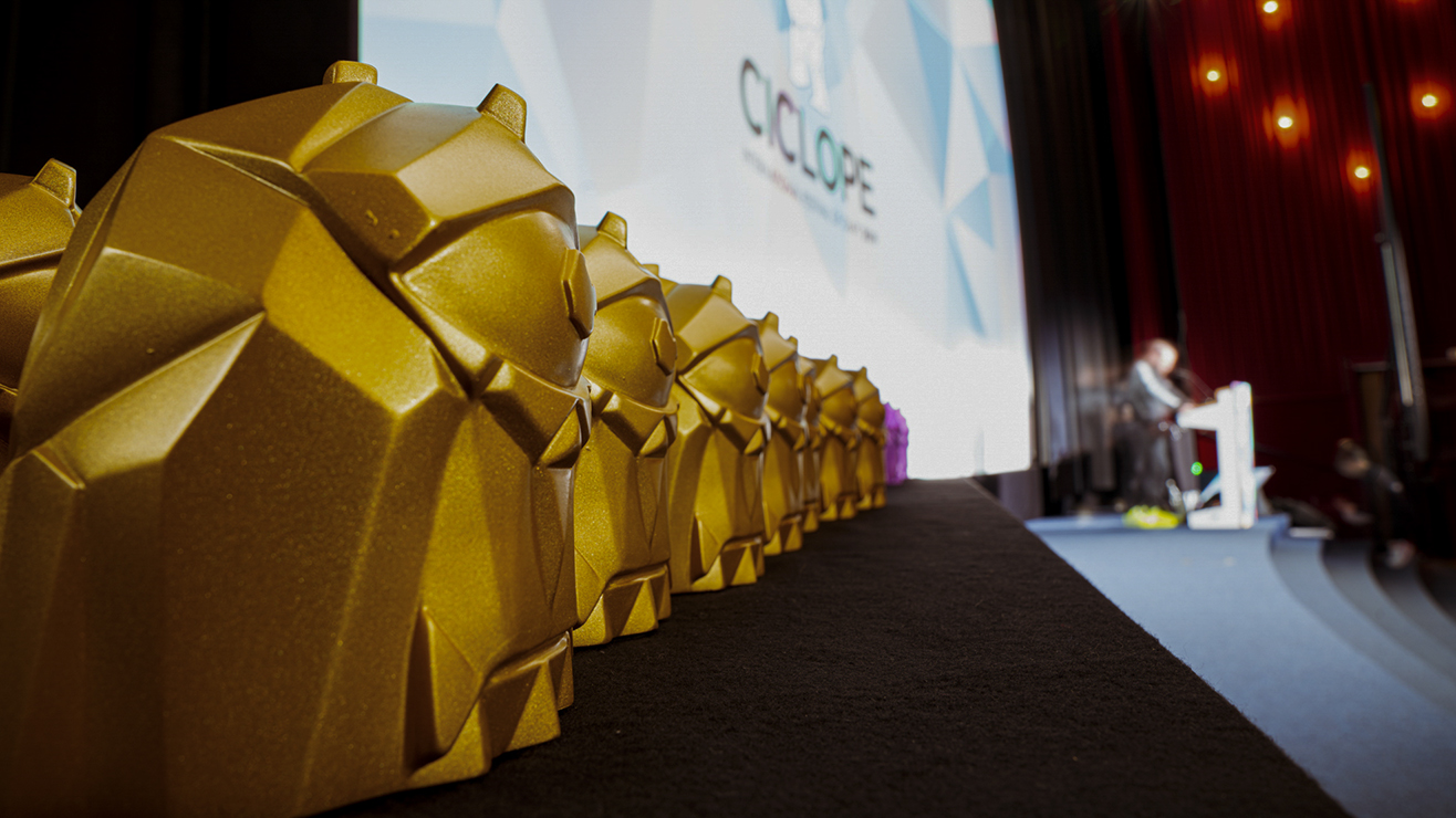 bg-header-special-award