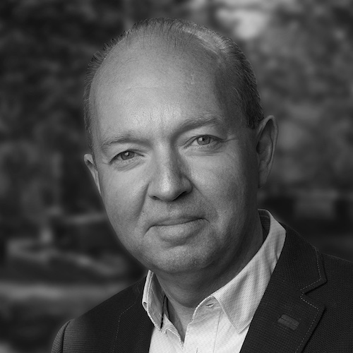 PAUL HOLMES 500X500 PAUL HOLMES 500X500